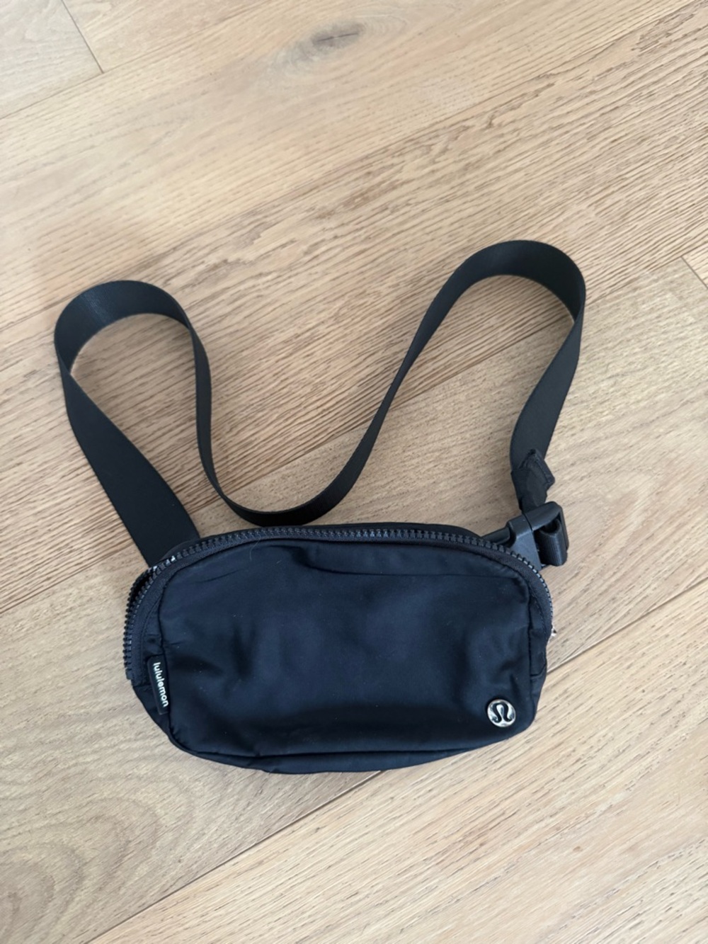 lululemon athletica Black Compact Belt Bag
